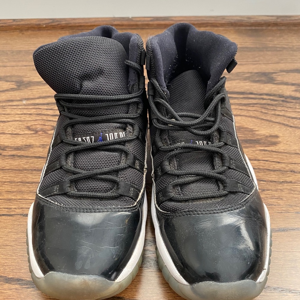 Jordan 11 Space Jam